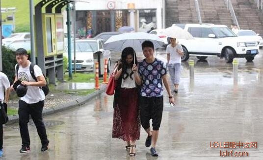 大哥微博求助网友:大哥终于开窍送自己给小苍