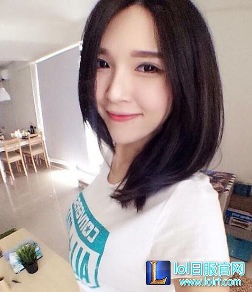 “娜美身材”女玩家晒大奶私照 胜率高达90%