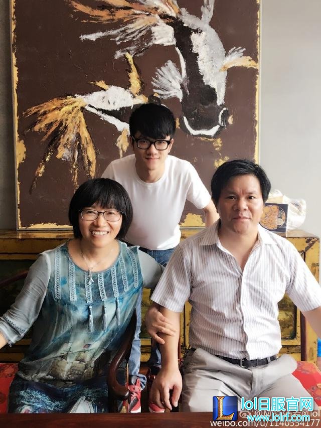 若风晒全家福力证清白:鼻子大真不怪我