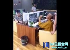 啤酒美女LOL 和尚做到这个份上我算是服了,lol日服注册