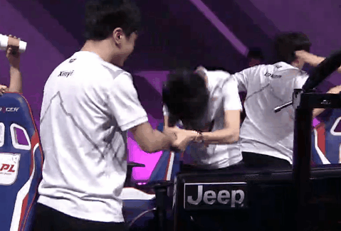 1502078444.gif Doinb.gif